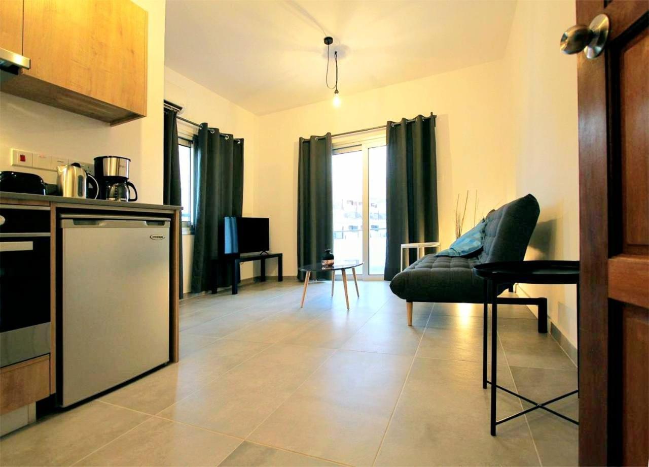 Papadavid Apartments Пафос Экстерьер фото