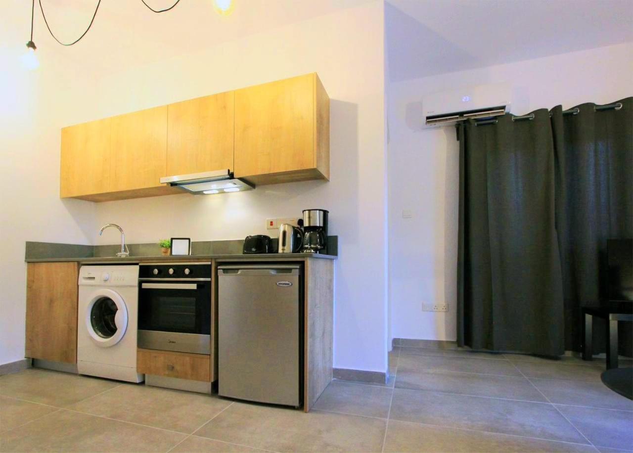 Papadavid Apartments Пафос Экстерьер фото