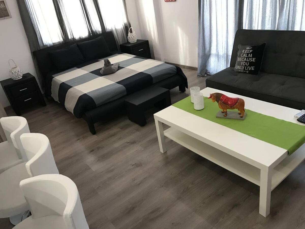 Papadavid Apartments Пафос Экстерьер фото