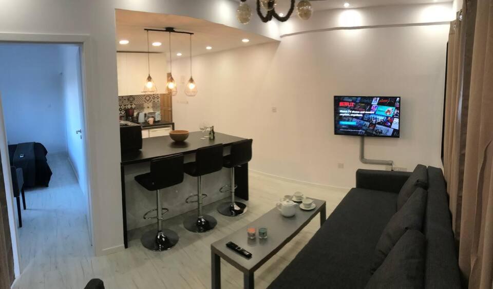 Papadavid Apartments Пафос Экстерьер фото