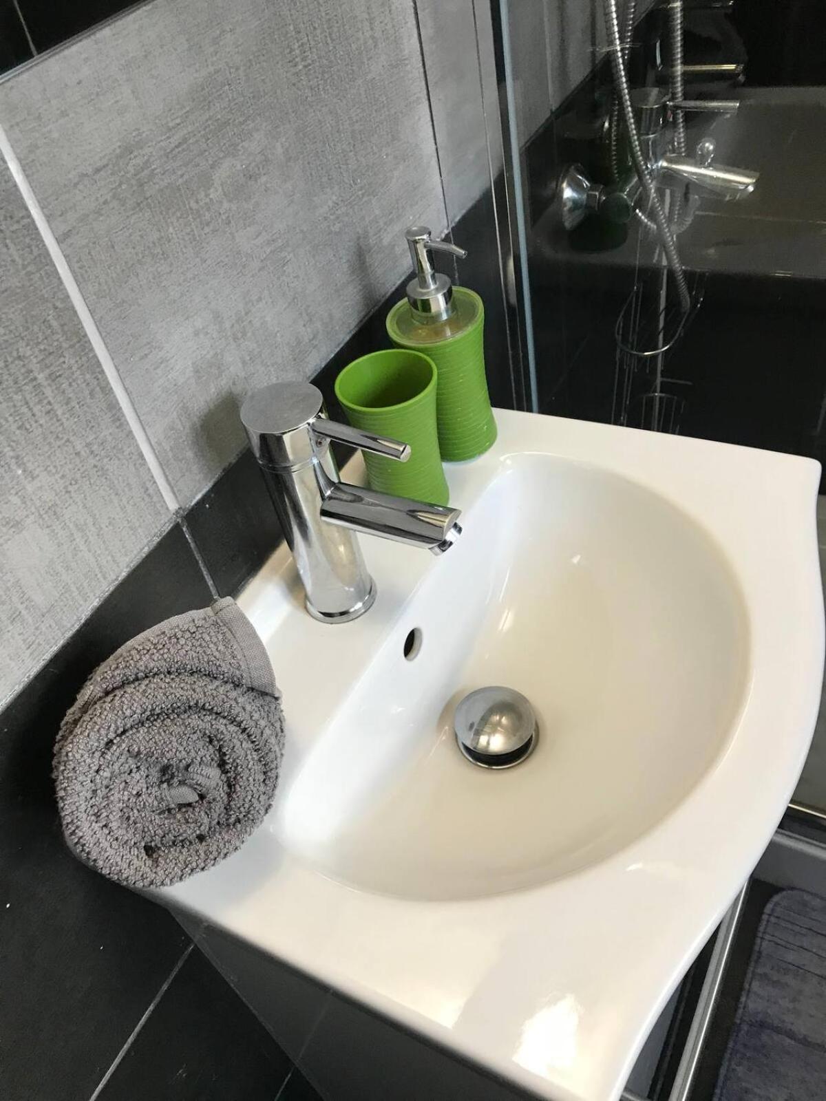 Papadavid Apartments Пафос Экстерьер фото