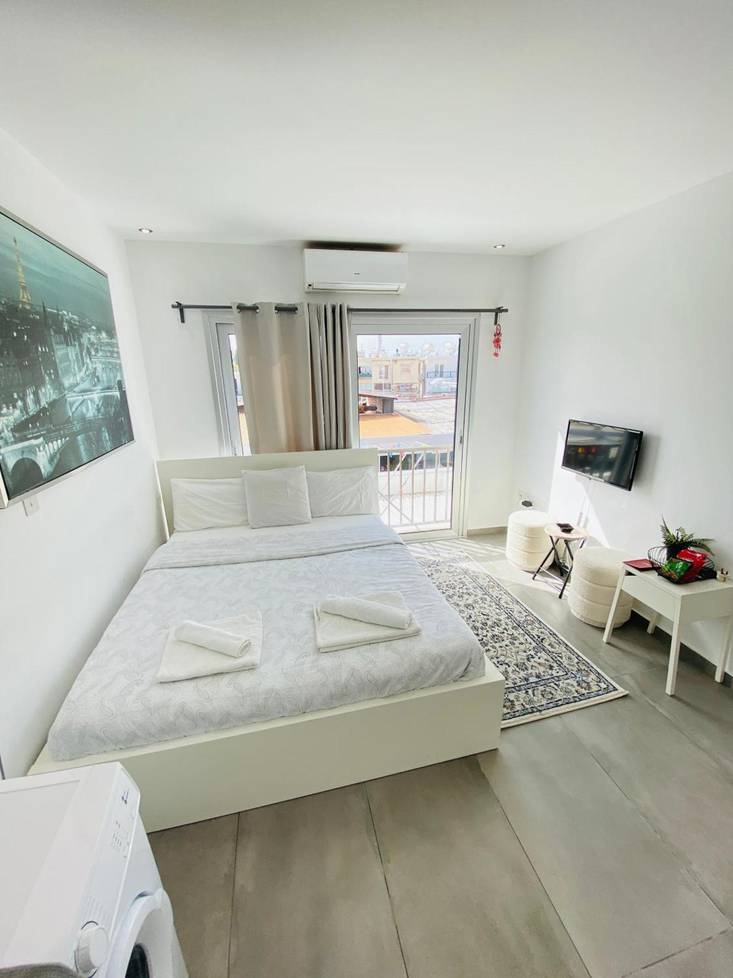 Papadavid Apartments Пафос Экстерьер фото